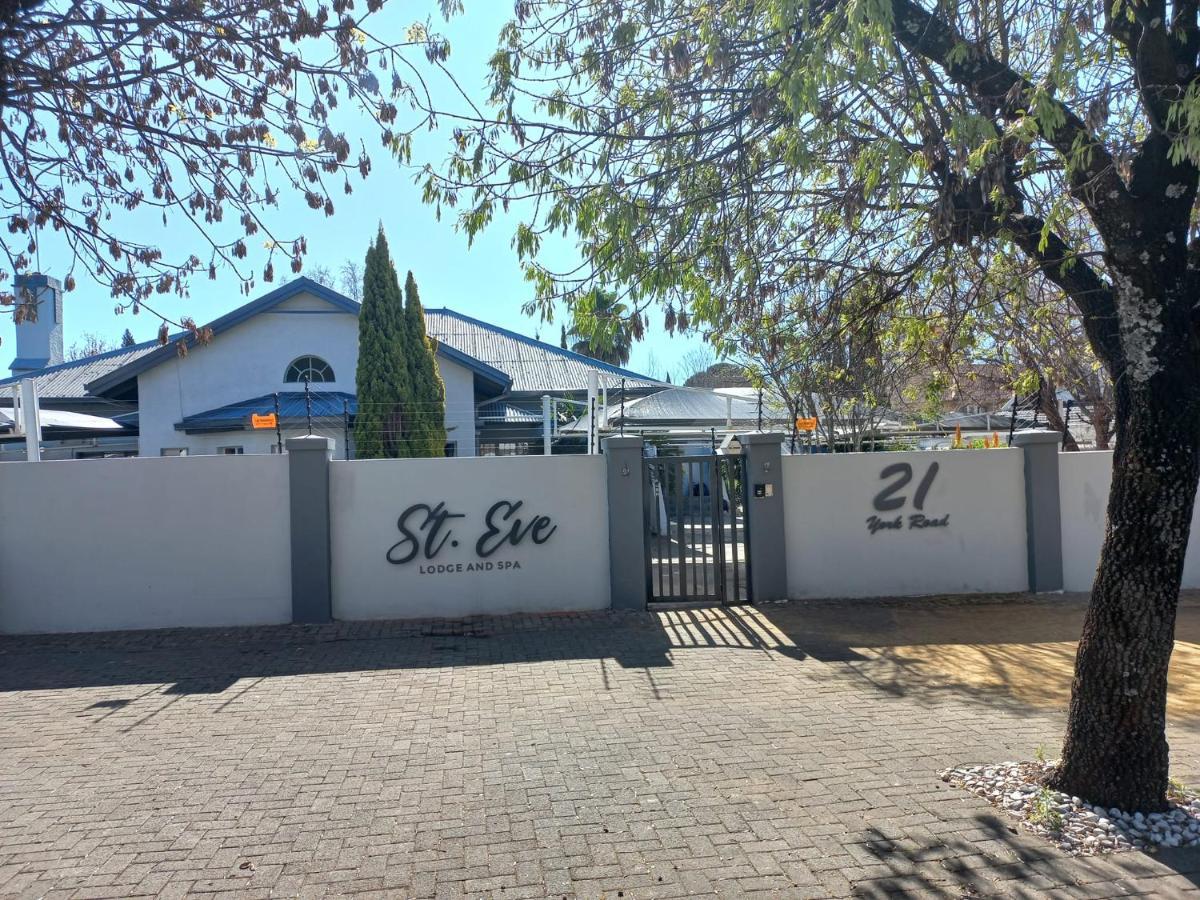St Eve Lodge & Spa บลูมฟอนเทน ภายนอก รูปภาพ