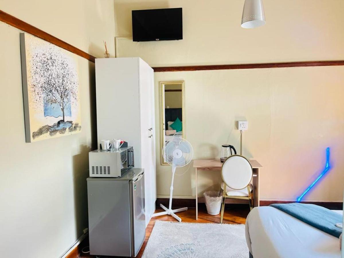 St Eve Lodge & Spa บลูมฟอนเทน ภายนอก รูปภาพ